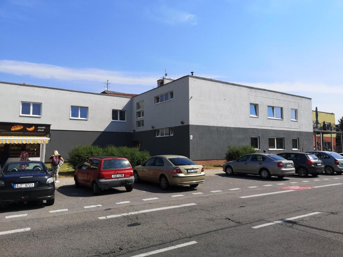 Penzion Don Trebic Exterior photo
